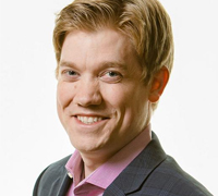 <i class='i3'></i>Steven Adair