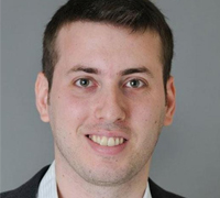 <i class='i1'></i>Yair Amit