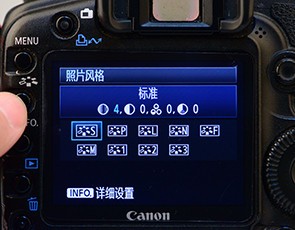 Ƭ